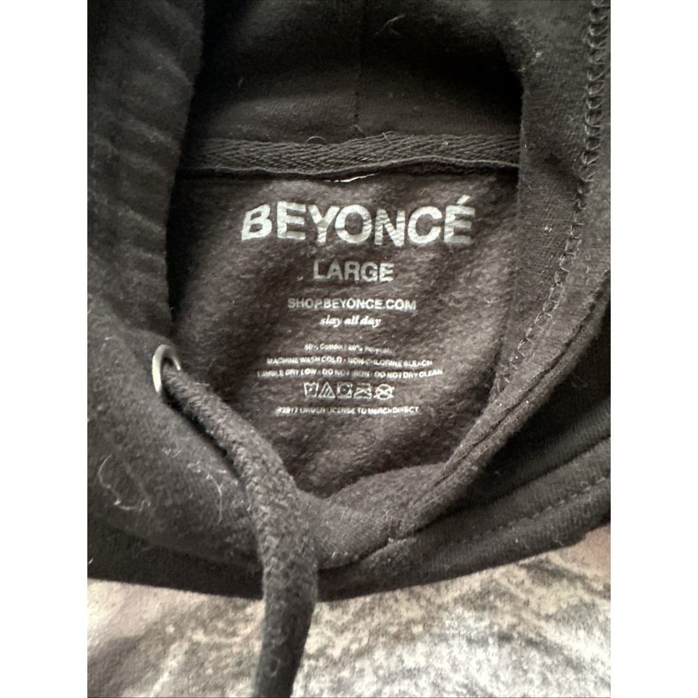 Beyonce Nefertiti Hoodie Size Large 2018 Portrait Graphic Merch Limited - Picture 3 of 5